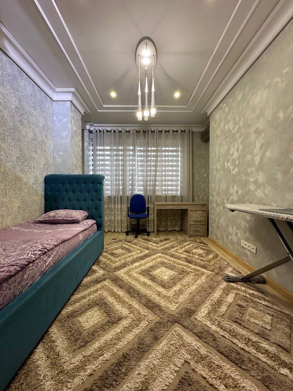 Dream House Продается 3 комнатная квартира ремонт 8-роддом Глинка