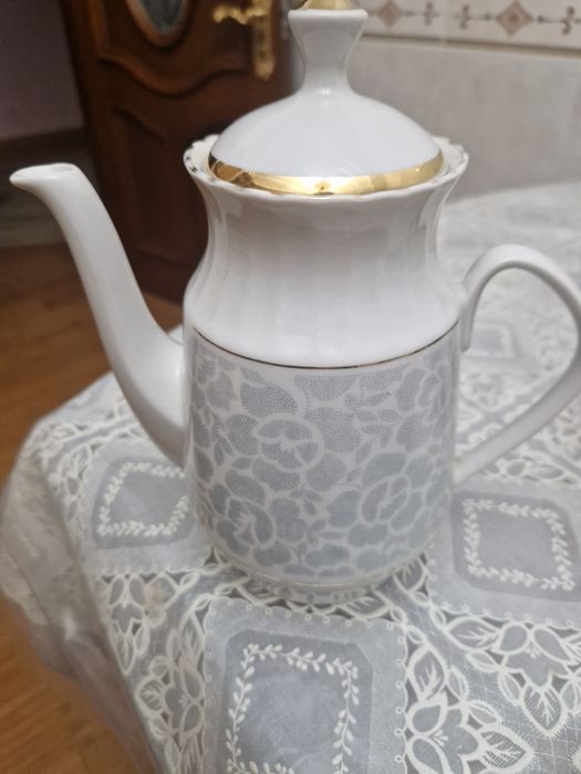 Кувшины ,кувшины со стаканами