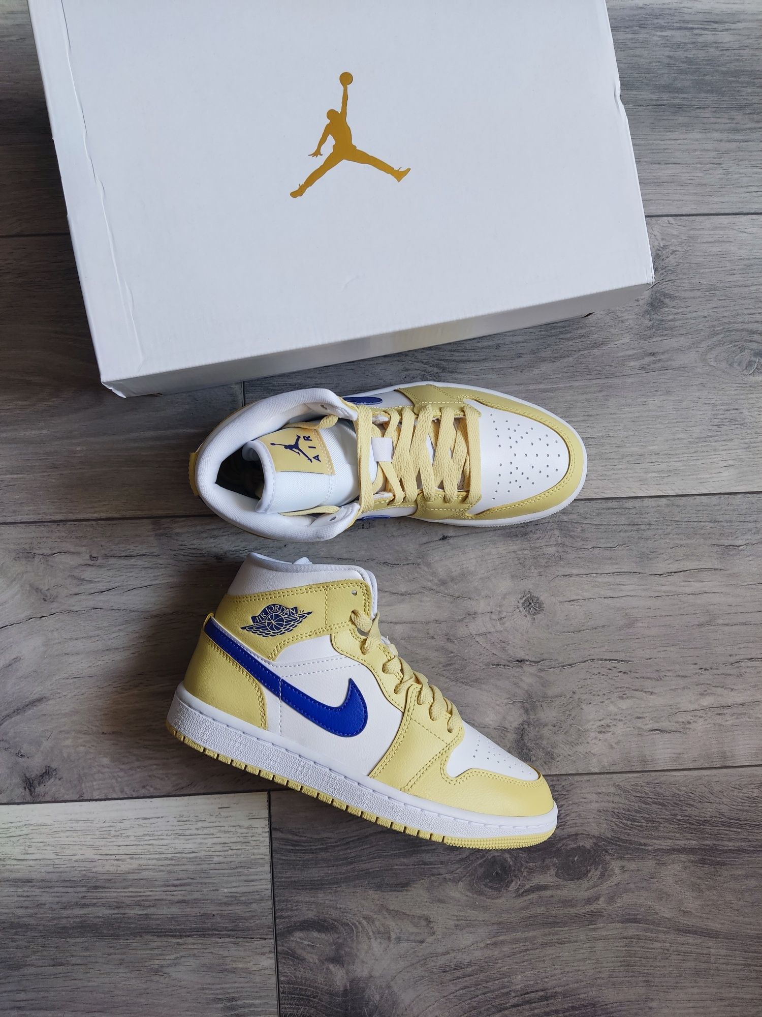 Air Jordan 1 Mid Lemon