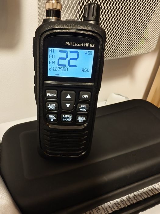 Statie Cb PNI Escort HP 82
