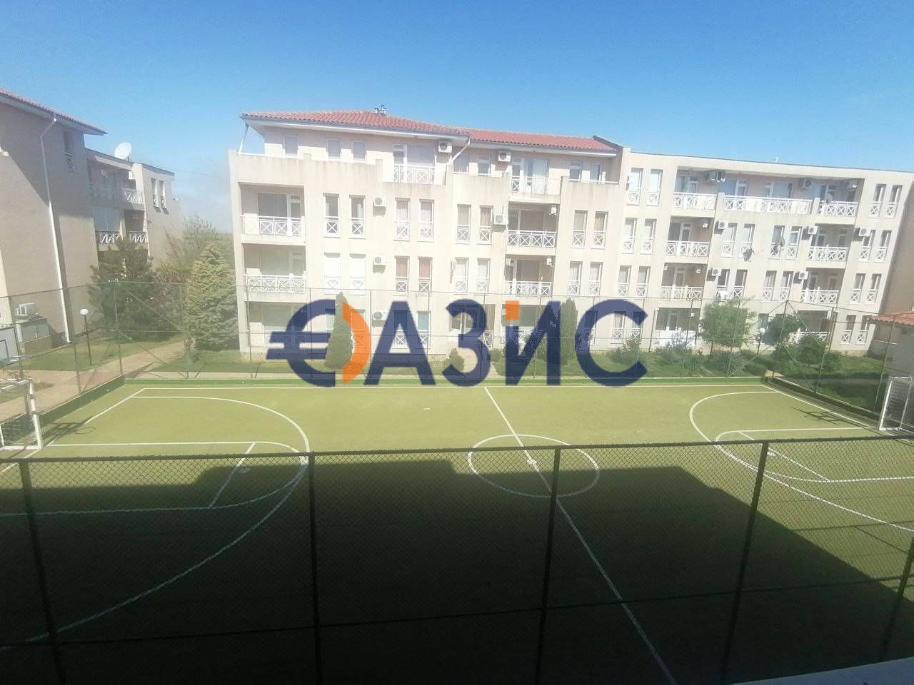 Продава се Двустаен апартамент в к.к. Слънчев бряг - 47 кв.м за 1213 €/кв.м - Снимка #12