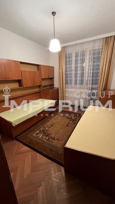 Многостаен 110кв.м апартамент под наем в района на Окръжна болница, г