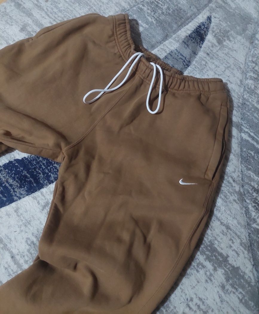 Pantaloni nike nrg