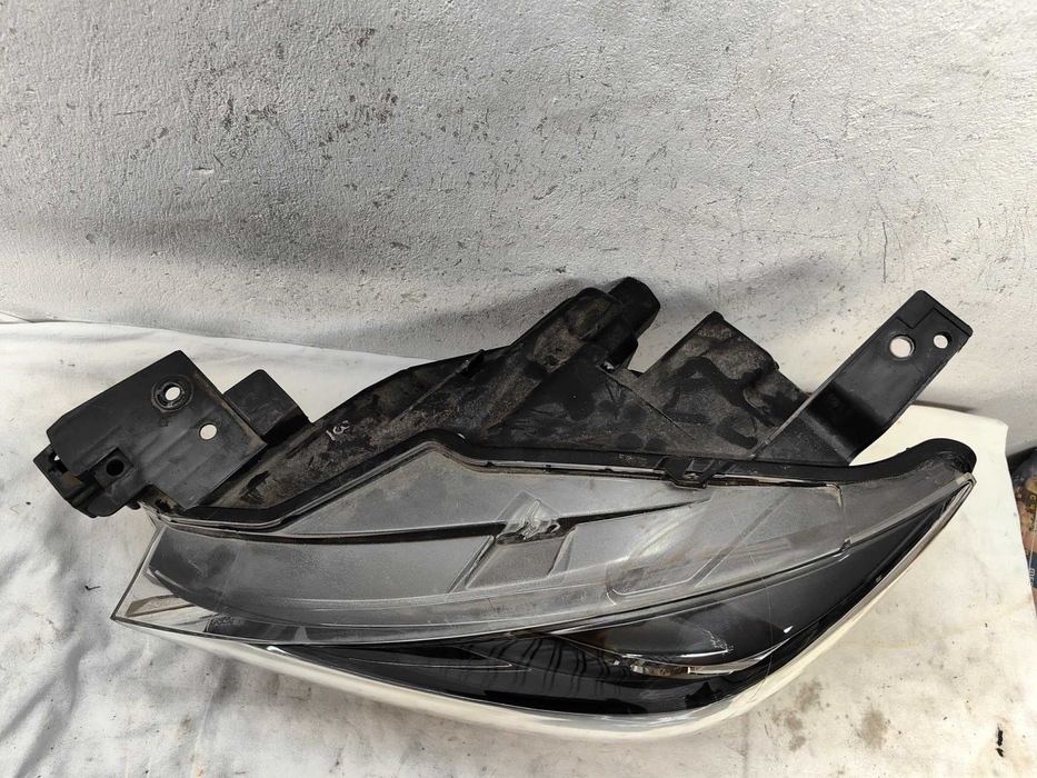 Оригинален фар Мазда Mazda CX3 Full Led