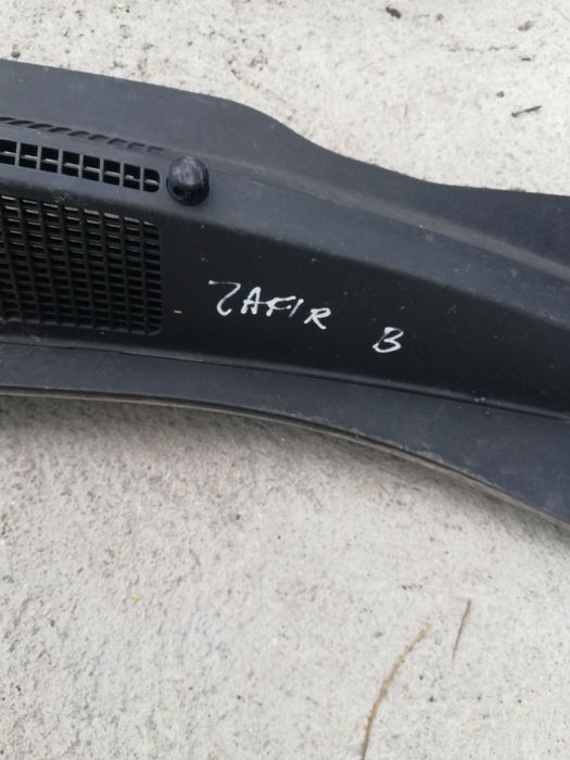 Grila parbriz Octavia 2,volvo v50, avensis, zafira b, astra h, tucson,