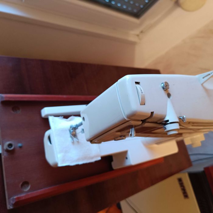 Шевна машина Лучник Финес 884, нова, електрическа