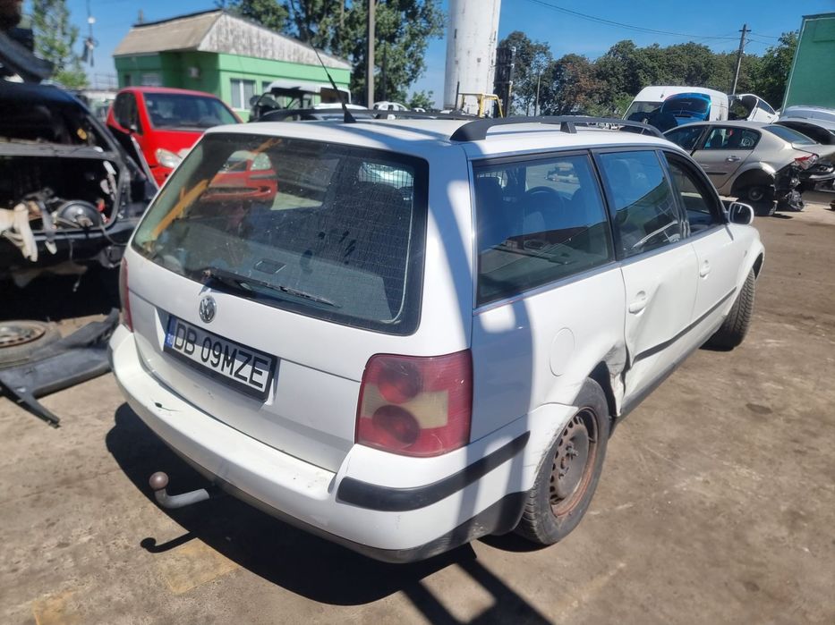 Vas lichid frana 4b0611301e Volkswagen VW Passat B5.5 [facelift] [200