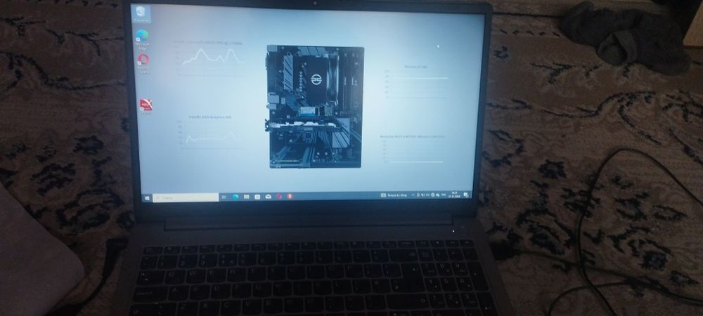 Продам ноутбук не игровой а для работ, поддерживает все программы