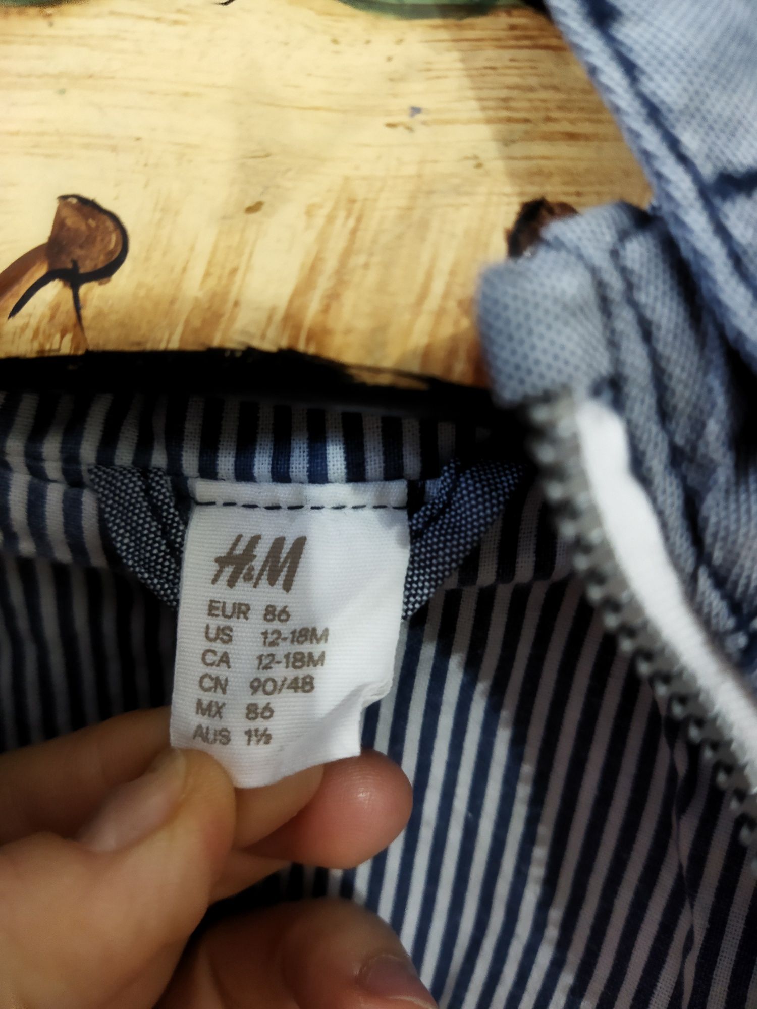 Geaca de primăvară H&M băieți 12-18-24 luni mărimea 86/92