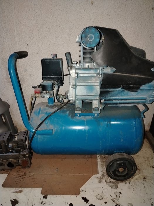 Продам компрессор