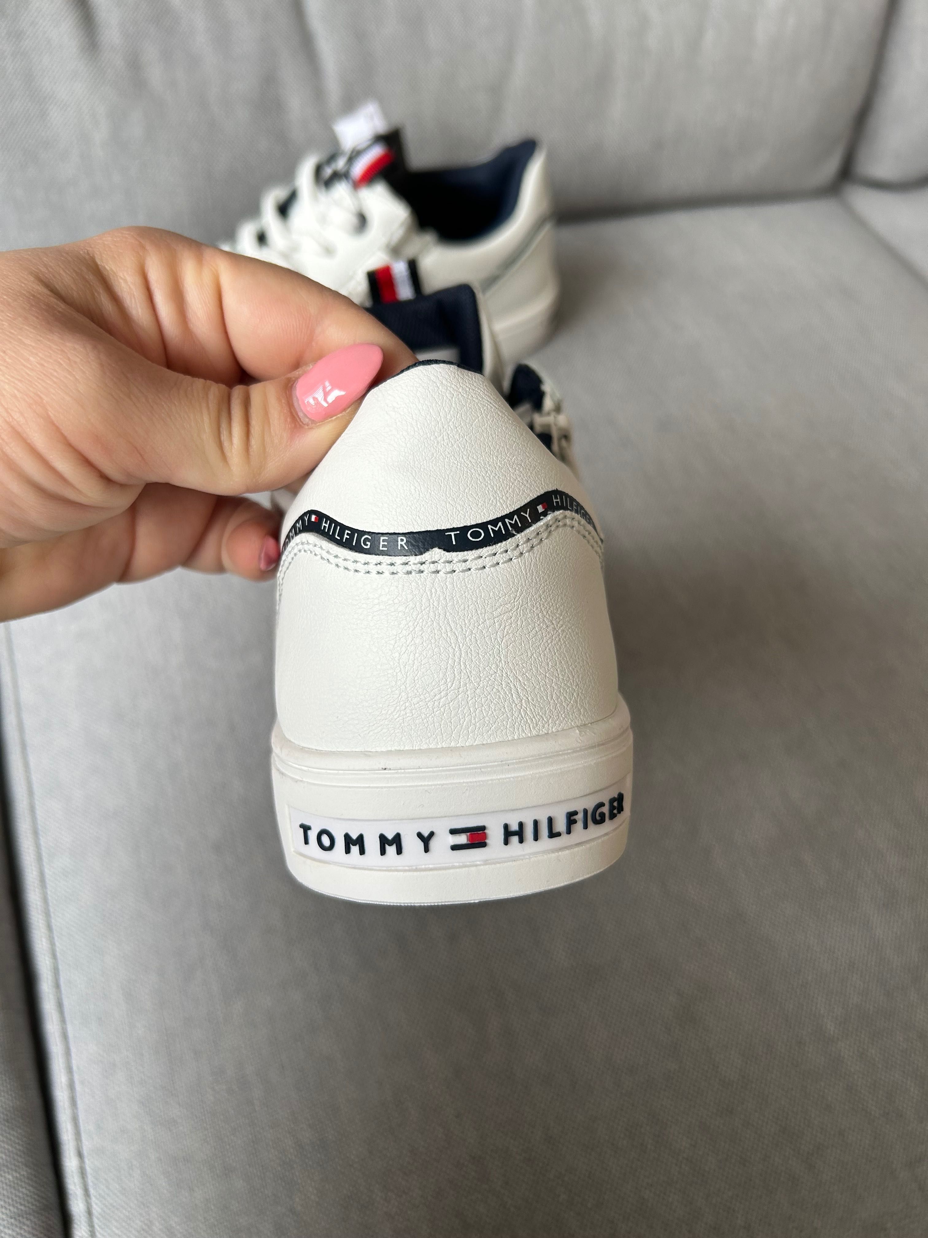 Tommy Hilfiger ,38н,унисекс