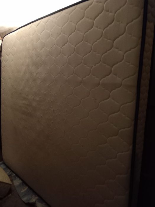 Vand saltea 180 pe 200 cm