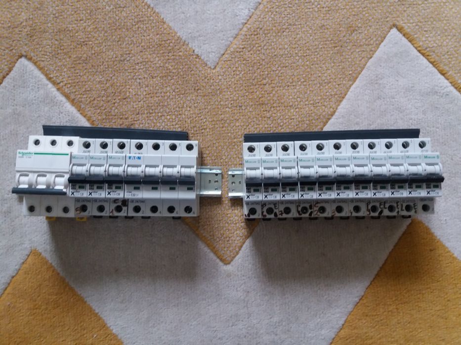 Vand sigurante electrice tablou