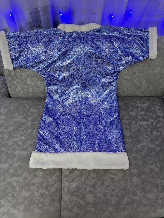 Продам платье снегурочки.