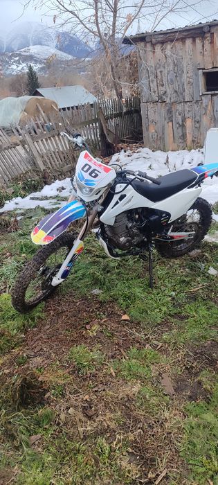 Продам эндуро в хорошем состоянии 250 куб