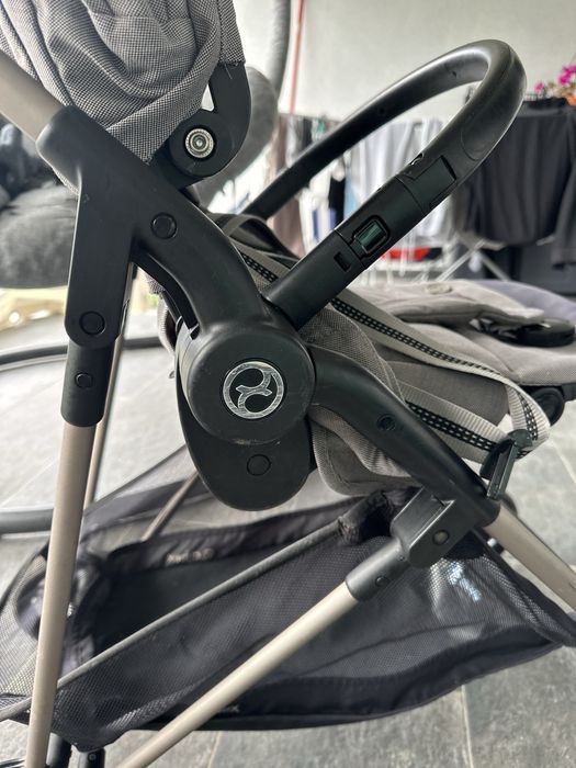 Cybex Melio Soho grey cu husa de ploaie si suport pahar