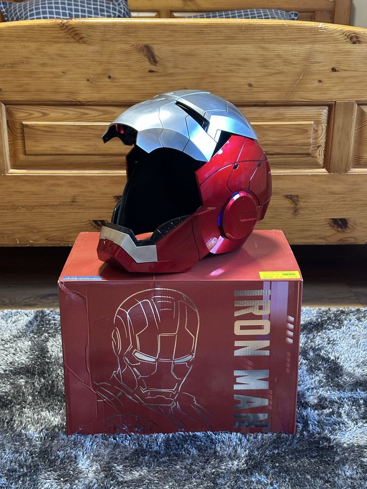Iron Man Mark V каска