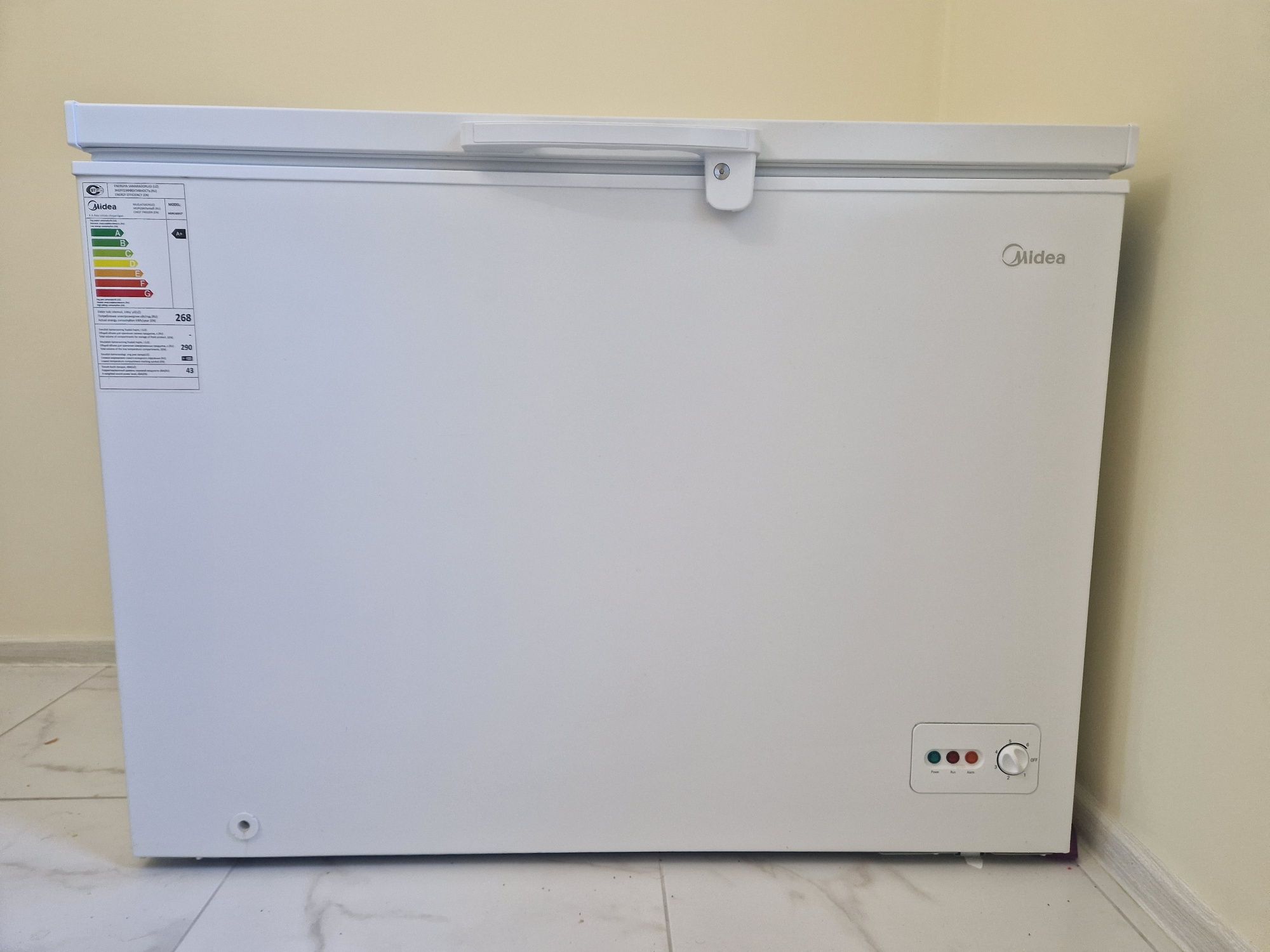 Продам морозильную камеру Midea