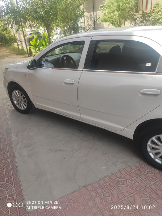 Коболт сотилади холати яакши гази бор 4 поколэна краска капот крилода