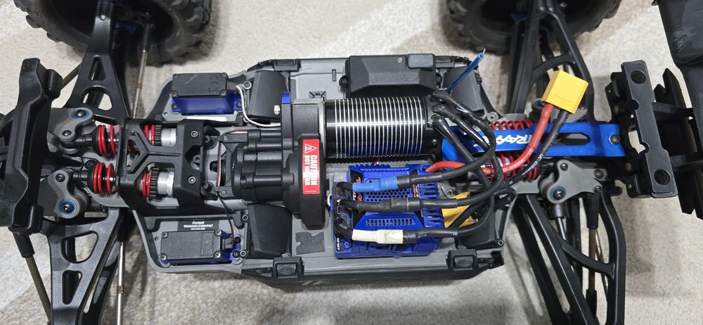 Automodel RC Traxxas E-Revo 2.0 6s