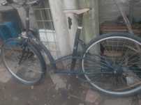 Bicicleta  se vinde cum e in pozec