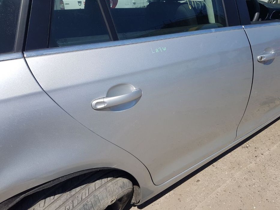 Usa / Portiera Dreapta Spate VW Golf 6 Break / Combi 2008 - 2013 Cod Culoare LA7W