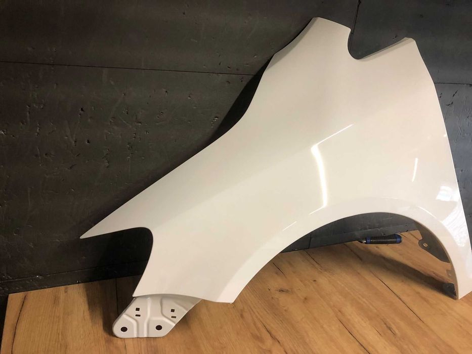 Aripa Fata Stanga VW Golf 5/V Plus 2005-2009 (LB9A (Alb))