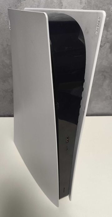 consola playstation 5 , ps5 digital cu o singura maneta