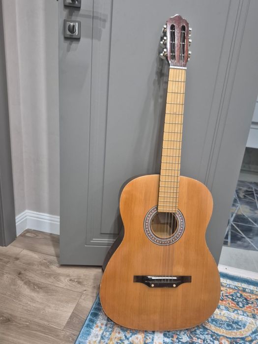 Гитара в отличном состоянии