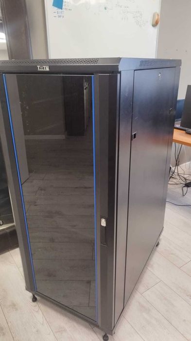Серверный Шкаф 27U / 1000 мм / Отличное Состояние / На Роликах