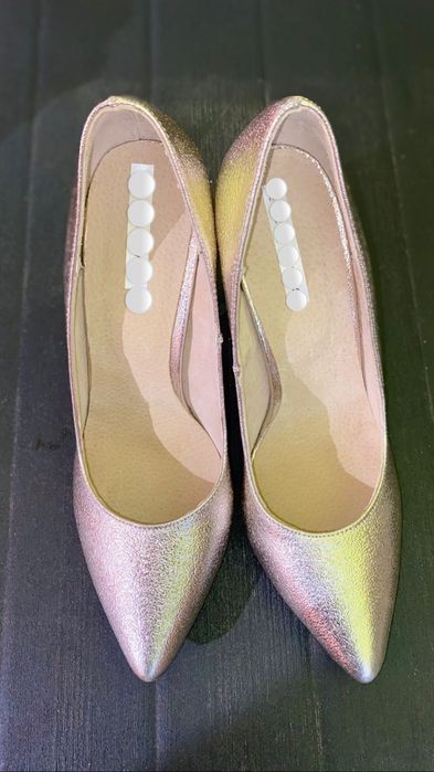 Pantofi cu toc piele argintie marime 39