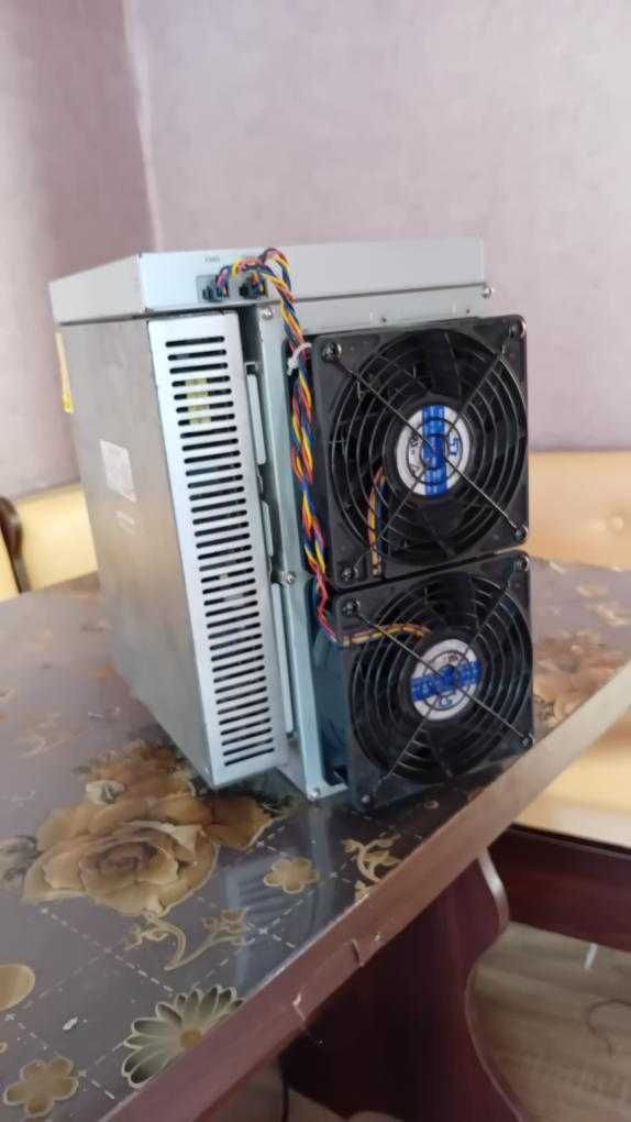 ASIC Miner Canaan Avalon A1246 – 90TH/s