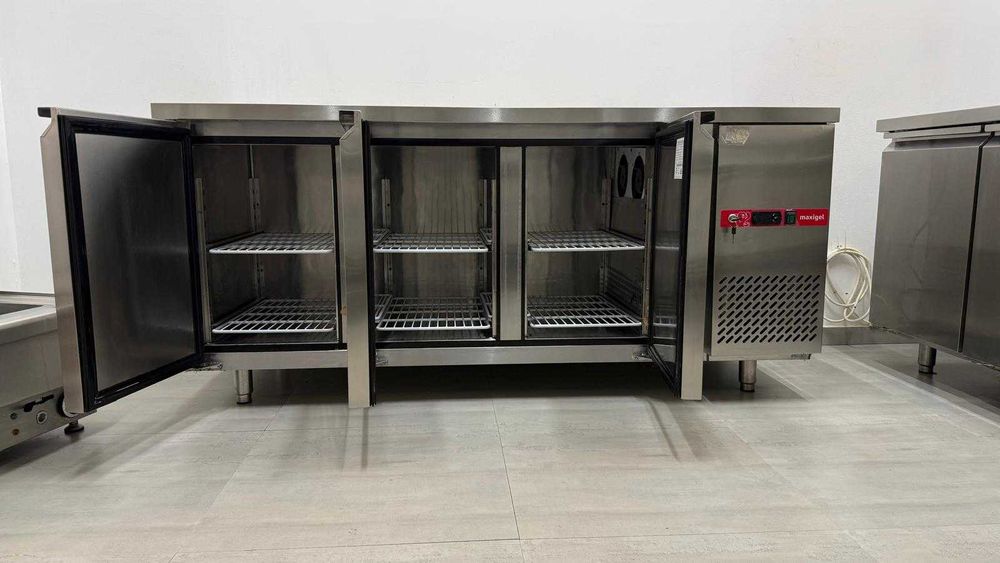 Vând mobilier resturant/bucătărie