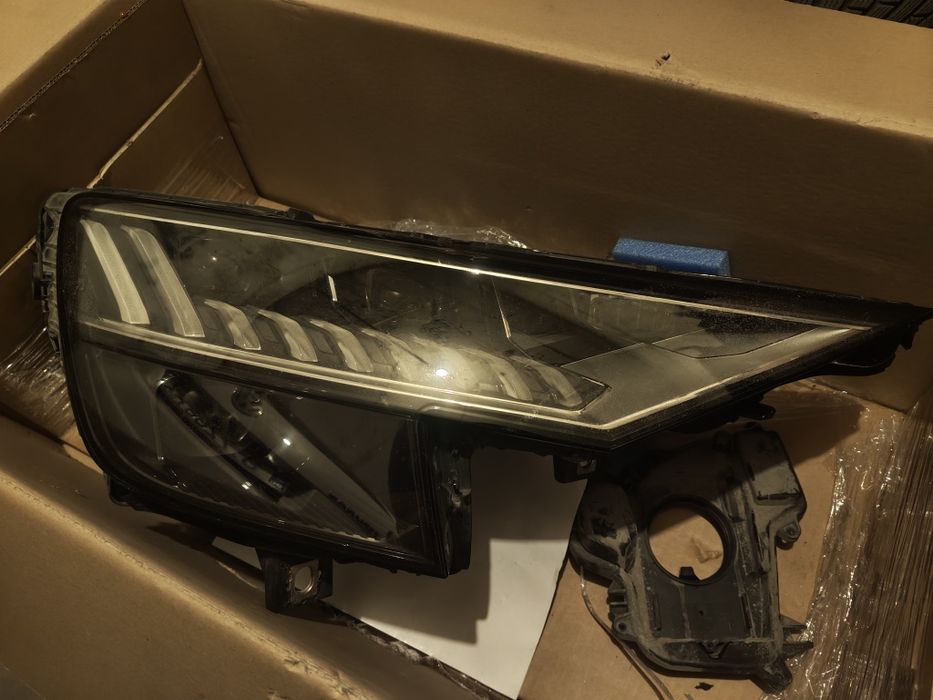 Audi Q8 SQ8 RSQ8 Matrix full led фар десен