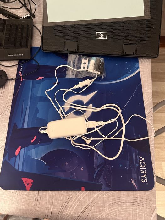 Vand cutter plotter cameo 4 utilizat de cateva ori.