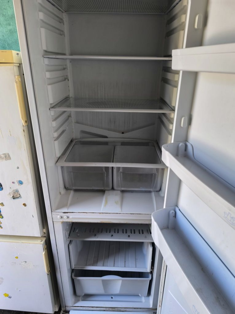 Продам холодильник Индезит
