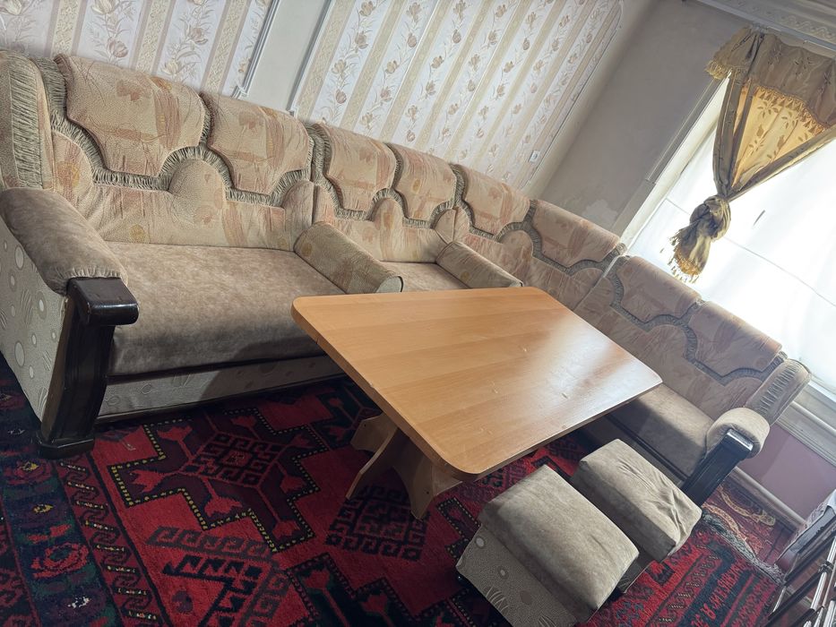 Продается уголок с стилями