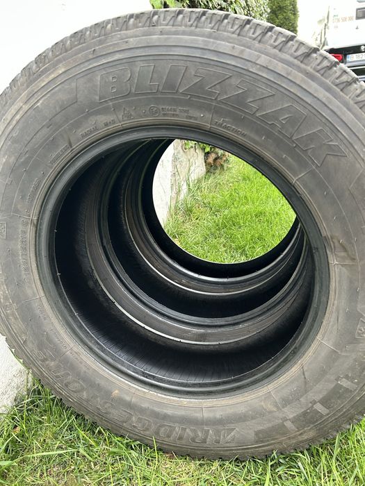 Vand anvelope de iarna 195/75R16C Brigestone Blizzak