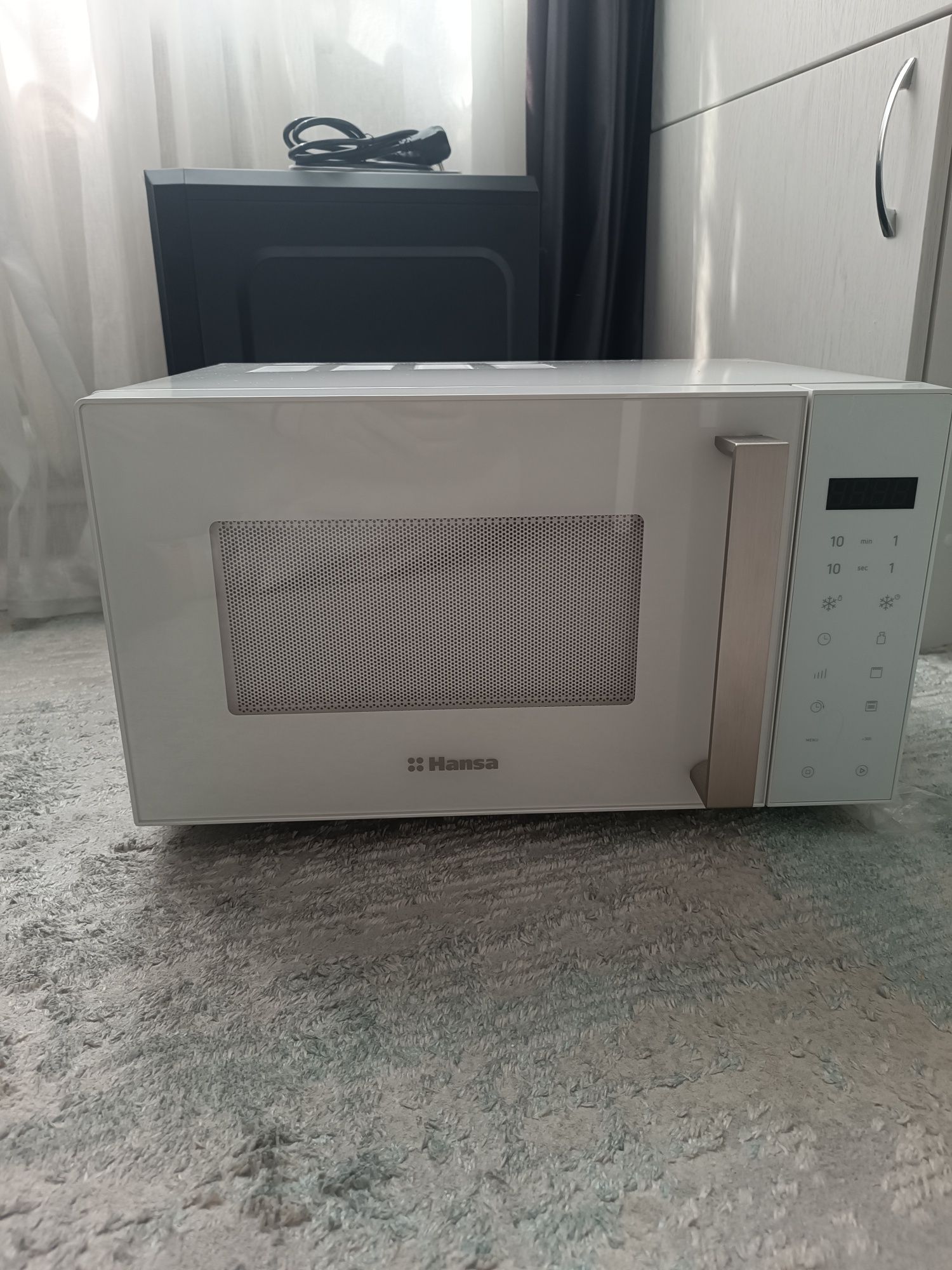 Продам новую микроволновку