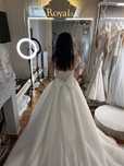 Rochie mireasa 2023