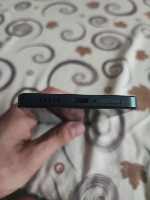 Vand Xiaomi Redmi Note 13 pro