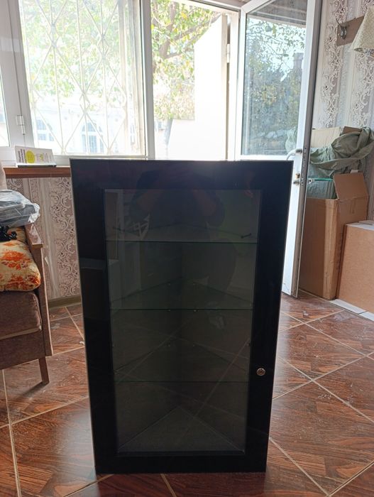 Угловая полка-витрина, Burchak uchun polka-vitrina