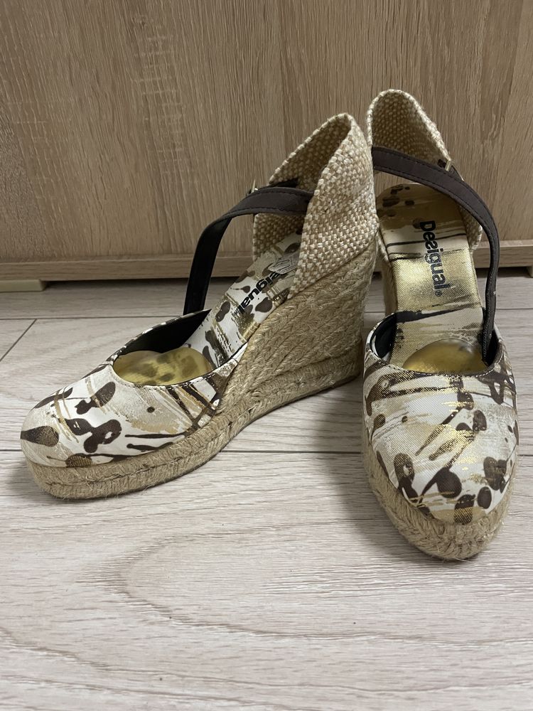 Pantofi Desigual marime 36