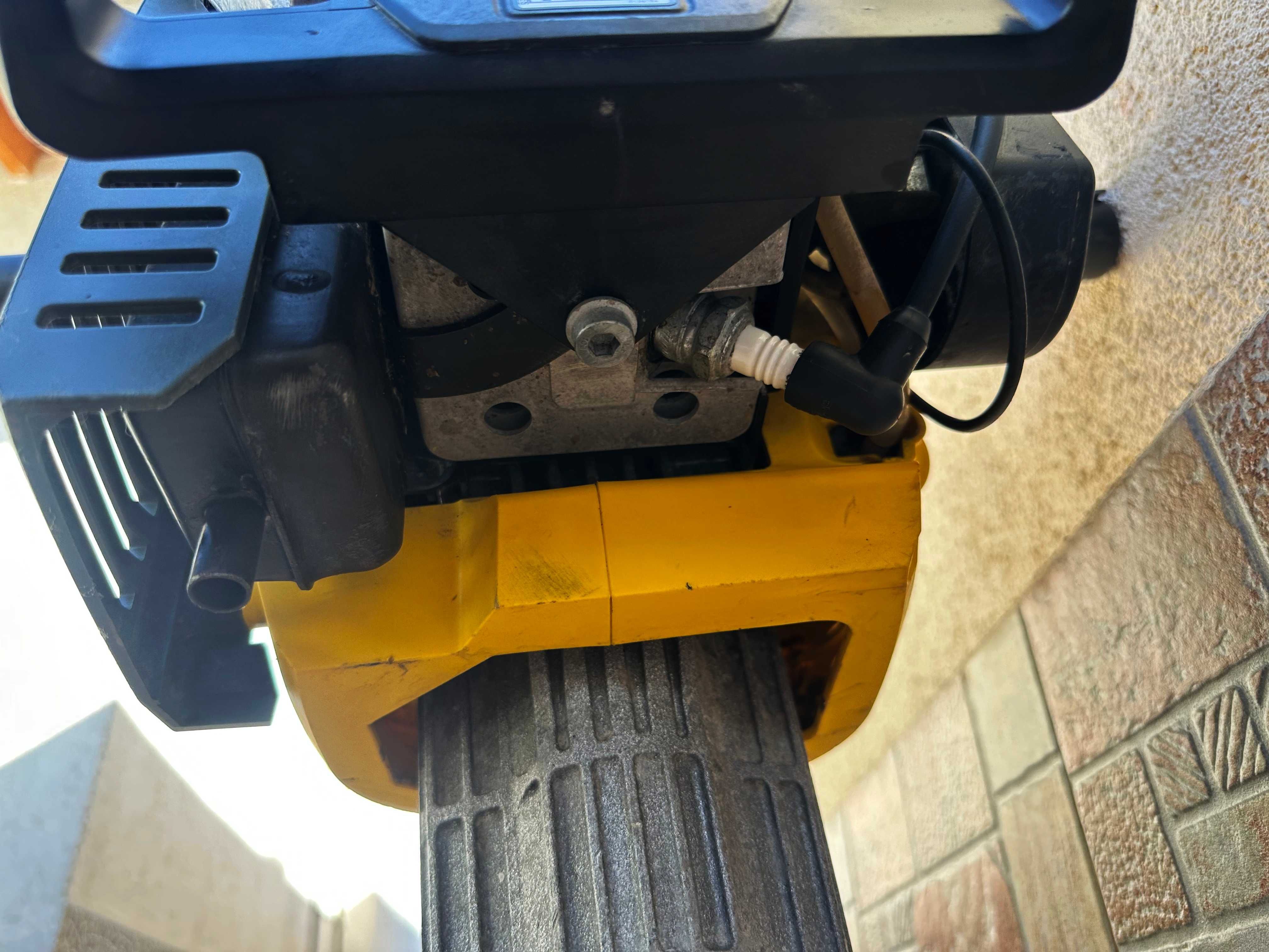 Wacker Neuson BH40 - Мощен бензинов къртач 40J
