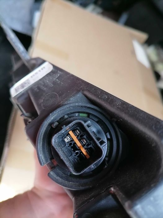 Hyundai kina 2022 USA дневни фарове с оранжав габарит