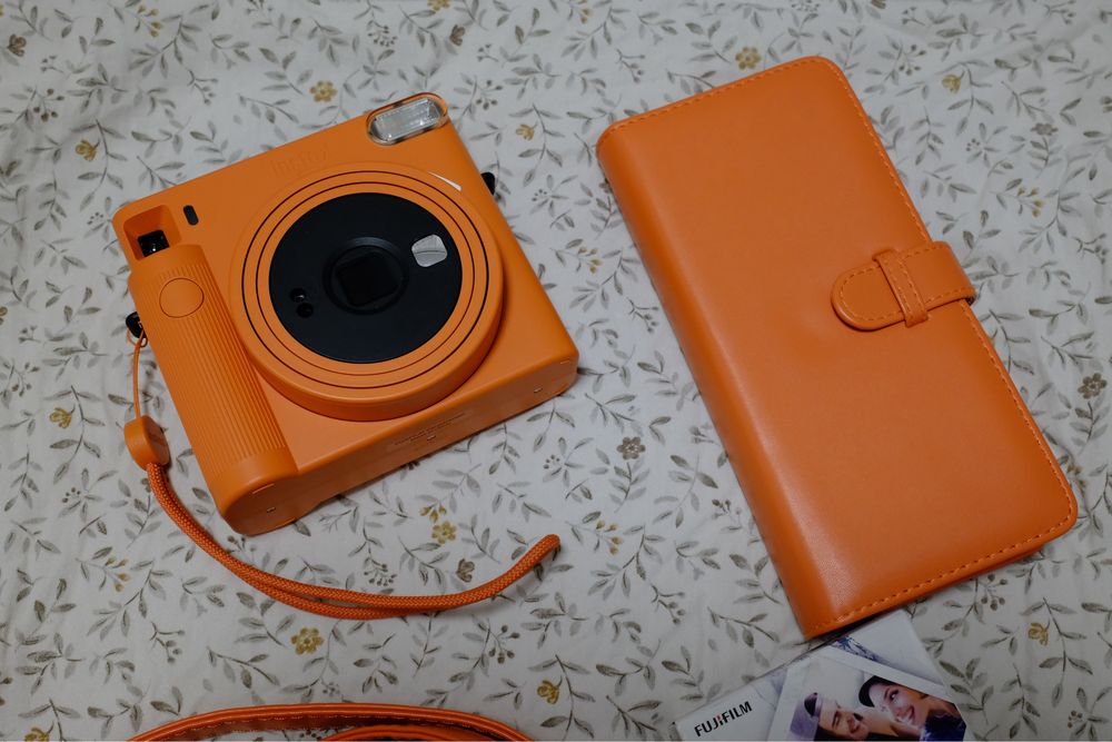 Продам фотоаппарат Fujifilm INSTAX SQUARE