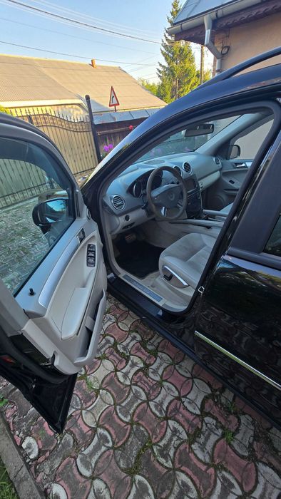 Mercedes Benz ML w164 autoutilitara