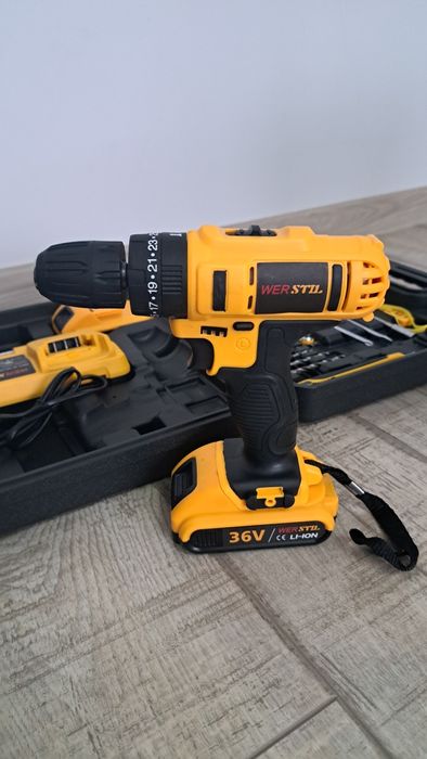 Trusă bormașină cu 2 acumulatori 36 V și accesorii
