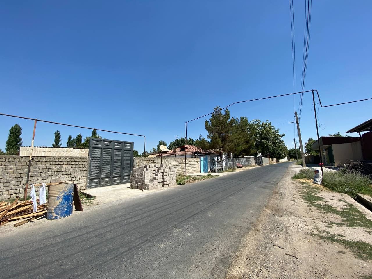дом продаётсия срочна 3 сотих 4 комната
