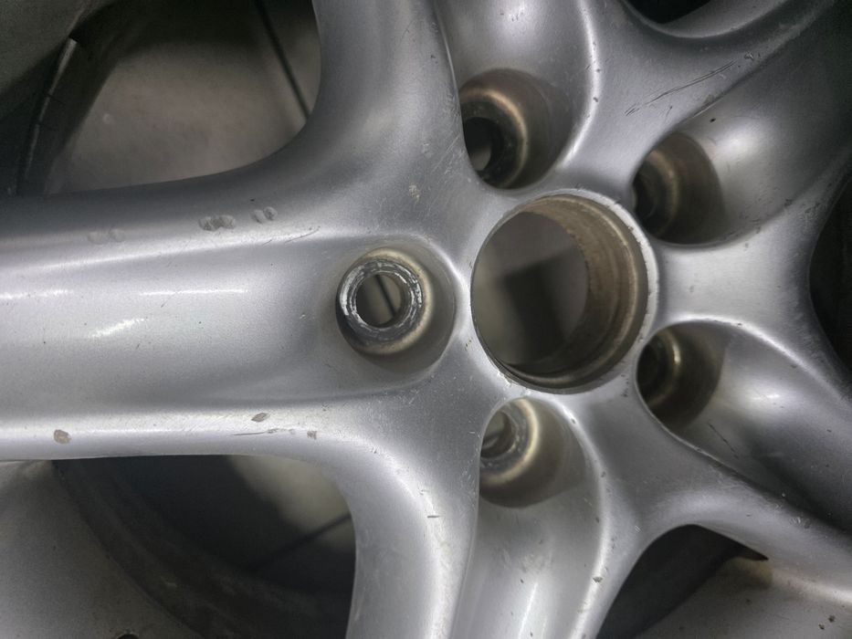 Продам диск с шиной 225/70 R16